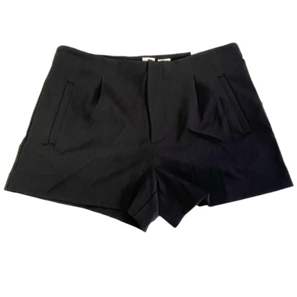 A New Day black pleated stretch shorts womens size 14